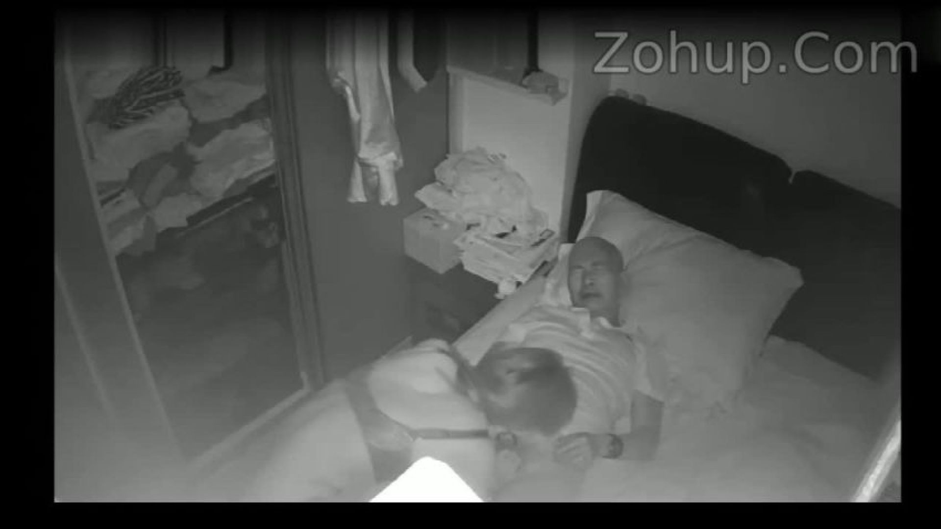 ⁣[China Porn] Siêu phẩm hack camera - Cảm động con gái chăm sóc bố mắc bệnh Alzheimer’s